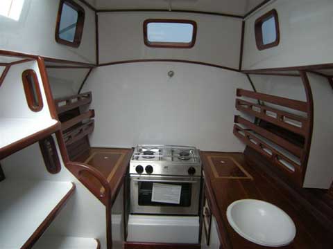 Sailing Catamaran TIKI 38' - Interior - Click to zoom.